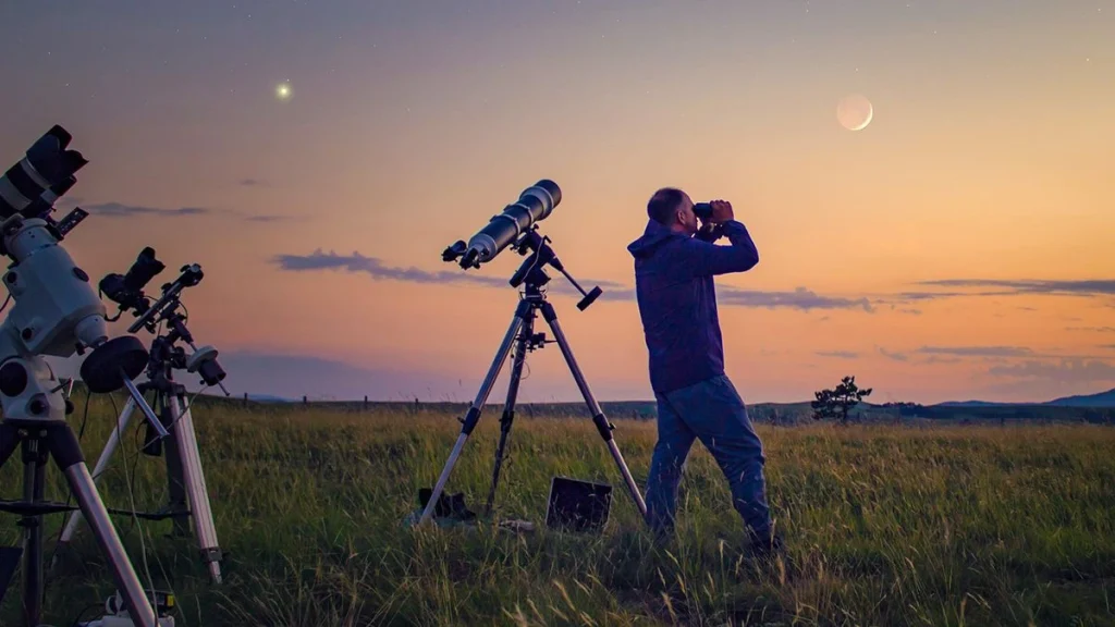 Bringing reflector telescopes Into the Curriculum